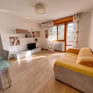 Appartamento Lovely A Due Passi Dal Mare